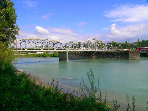 河大橋