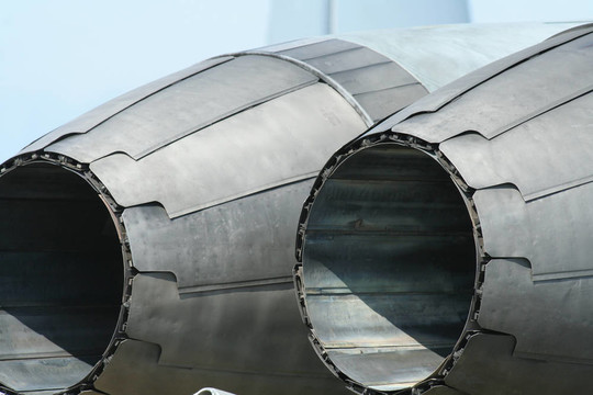 飛機(jī)發(fā)動(dòng)機(jī)