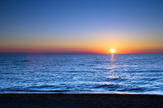 沖浪和風(fēng)帆