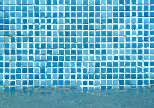 池側(cè)