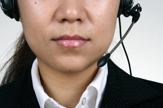 帶麥克風(fēng)的亞洲女孩