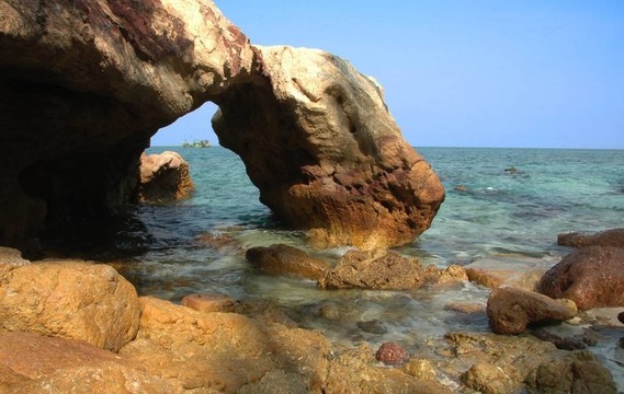 沿海拱
