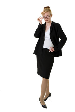 戴眼鏡的自信的商業(yè)女性
