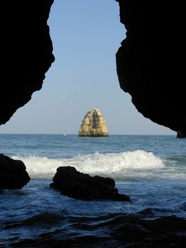 格羅托和海