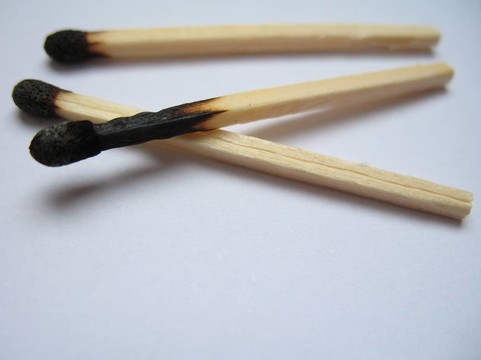 燃燒過的火柴