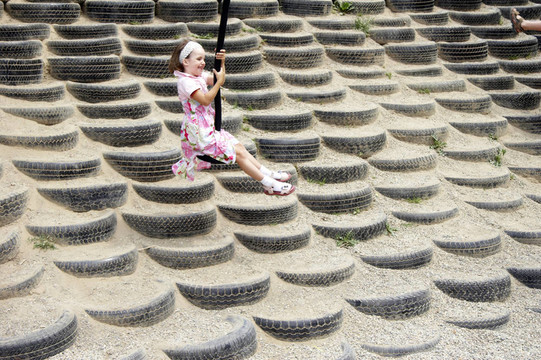 年輕女孩搖擺06