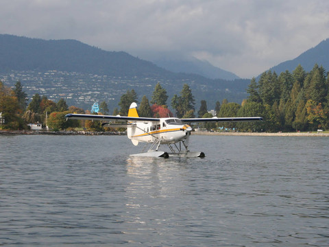 水上飛機(jī)