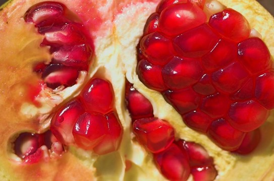 一個好pomegranateto吃