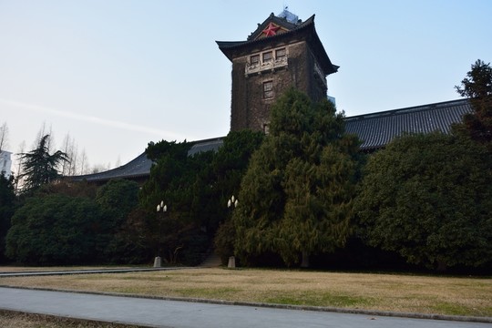 南京大學(xué)