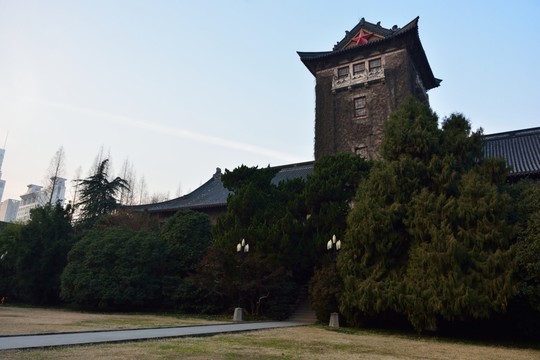 南京大學(xué)