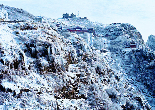 雪山