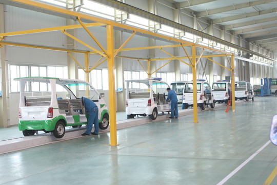 電動(dòng)汽車車間