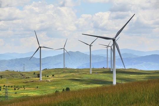 草原上的風(fēng)車(chē) 風(fēng)力發(fā)電