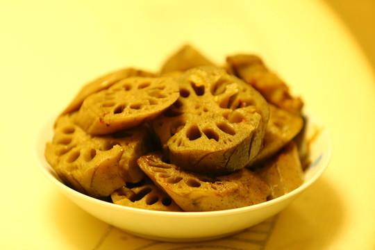 鹵藕片