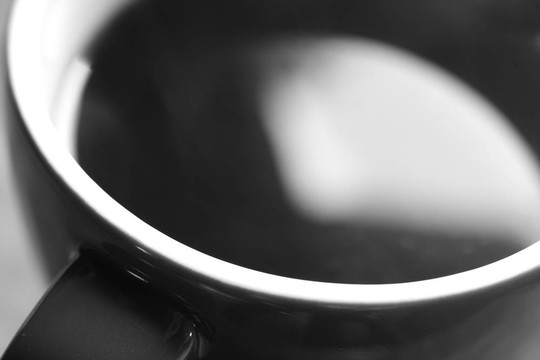 與黑咖啡杯