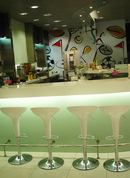 時髦的咖啡館、酒吧內(nèi)