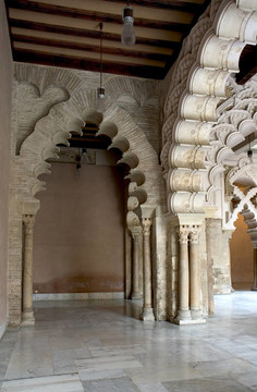 La aljaferia；Zaragoza