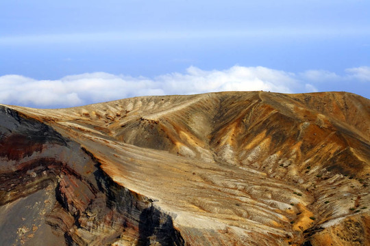 Volcanic的浮雕