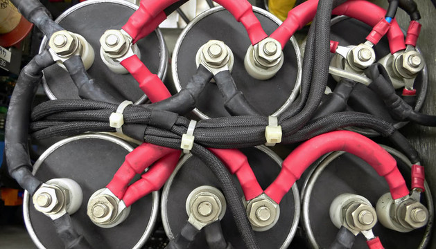 高壓電