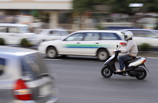 摩托車在交通