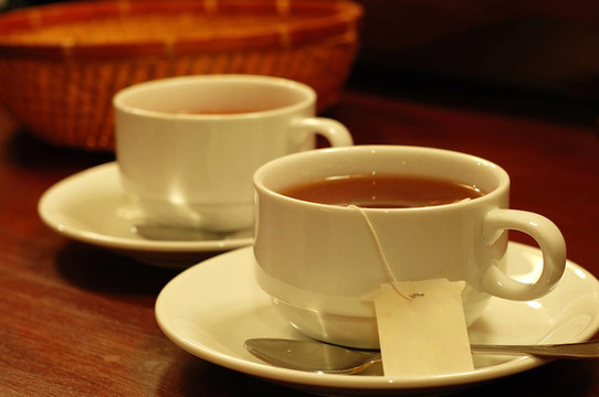 茶杯和籃子
