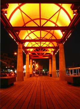 走道的夜晚