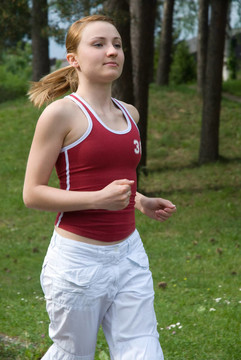 運動的女孩