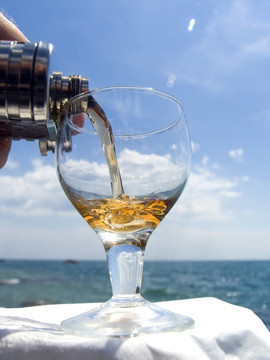 酒與海