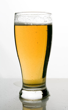 杯啤酒