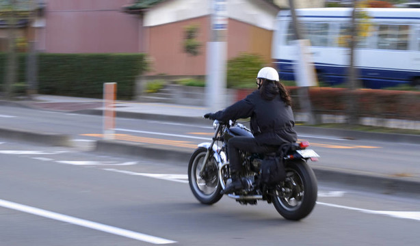 騎自行車的人