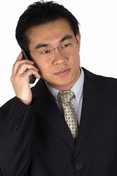 在打電話