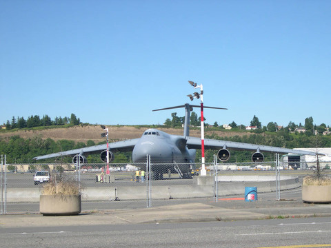軍用飛機(jī)