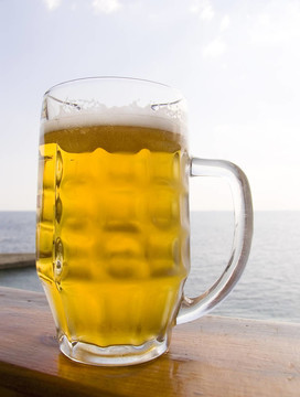 杯啤酒