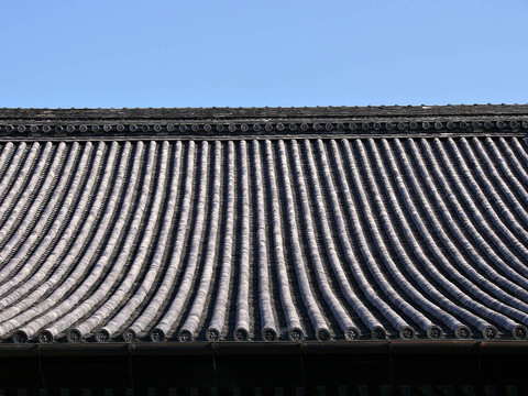 日本寺廟的屋頂