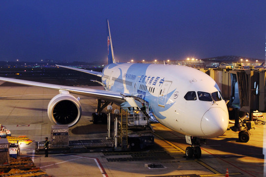南航787客機(jī) 夜景
