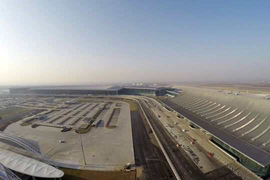 俯瞰沈陽機(jī)場航站樓全景