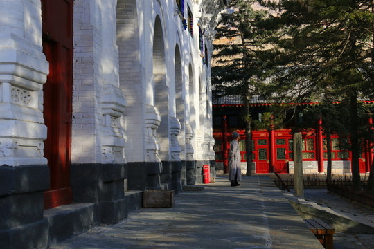 暮鼓晨鐘顯通寺