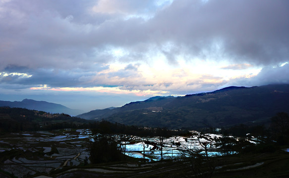 云南哈尼梯田