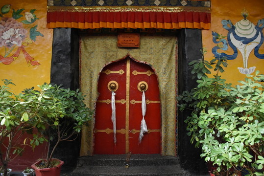 薩迦寺小門