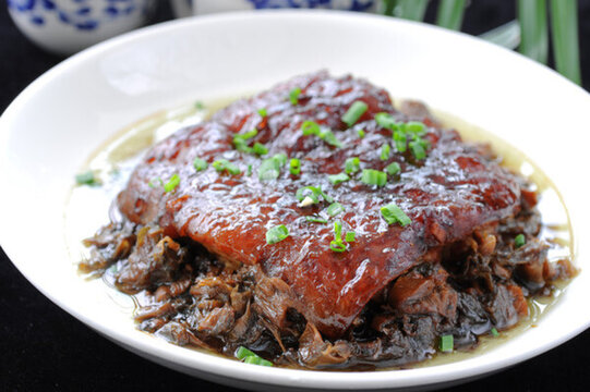 梅菜墩墩肉