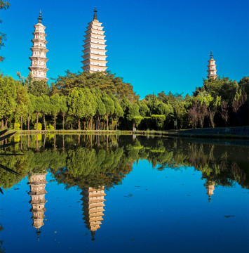 三塔倒影 崇圣寺三塔