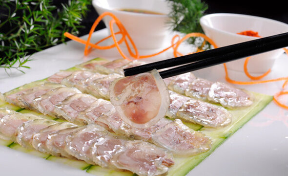 養(yǎng)生白切鱷魚(yú)掌