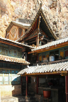 祥云天華山寺廟