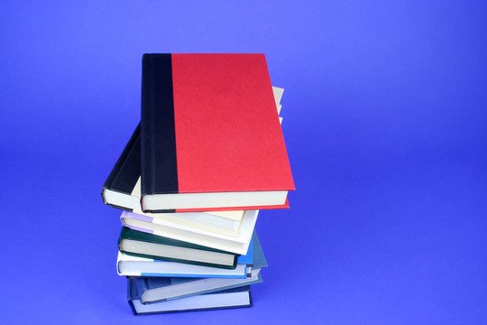 堆書