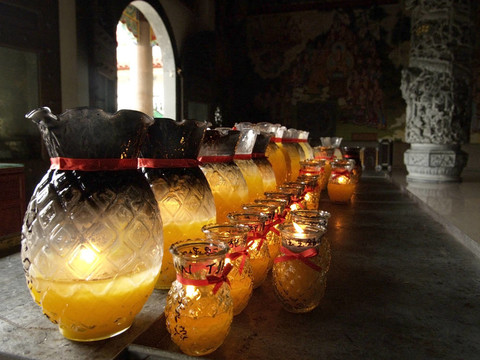 佛教寺廟燈