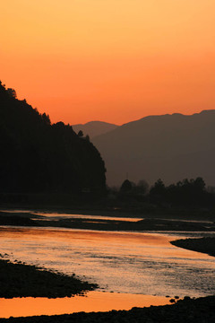 River日落