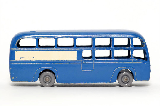 舊玩具汽車教練