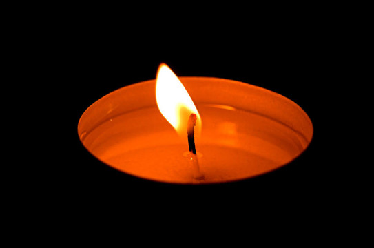 燃燒的黃色橙色