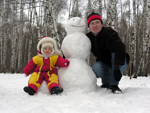 父親；嬰兒；雪人