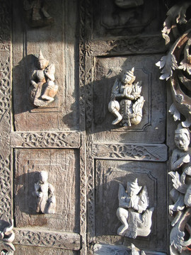 四NAT寺門；曼德勒；緬甸